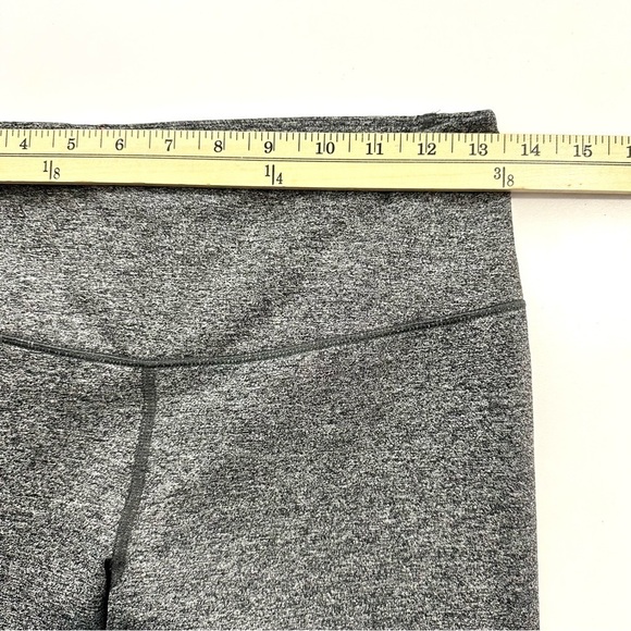 VSX Victoria’s Secret Women’s Sz M Heathered Grey Active Knockout Capri Leggings - Picture 7 of 10